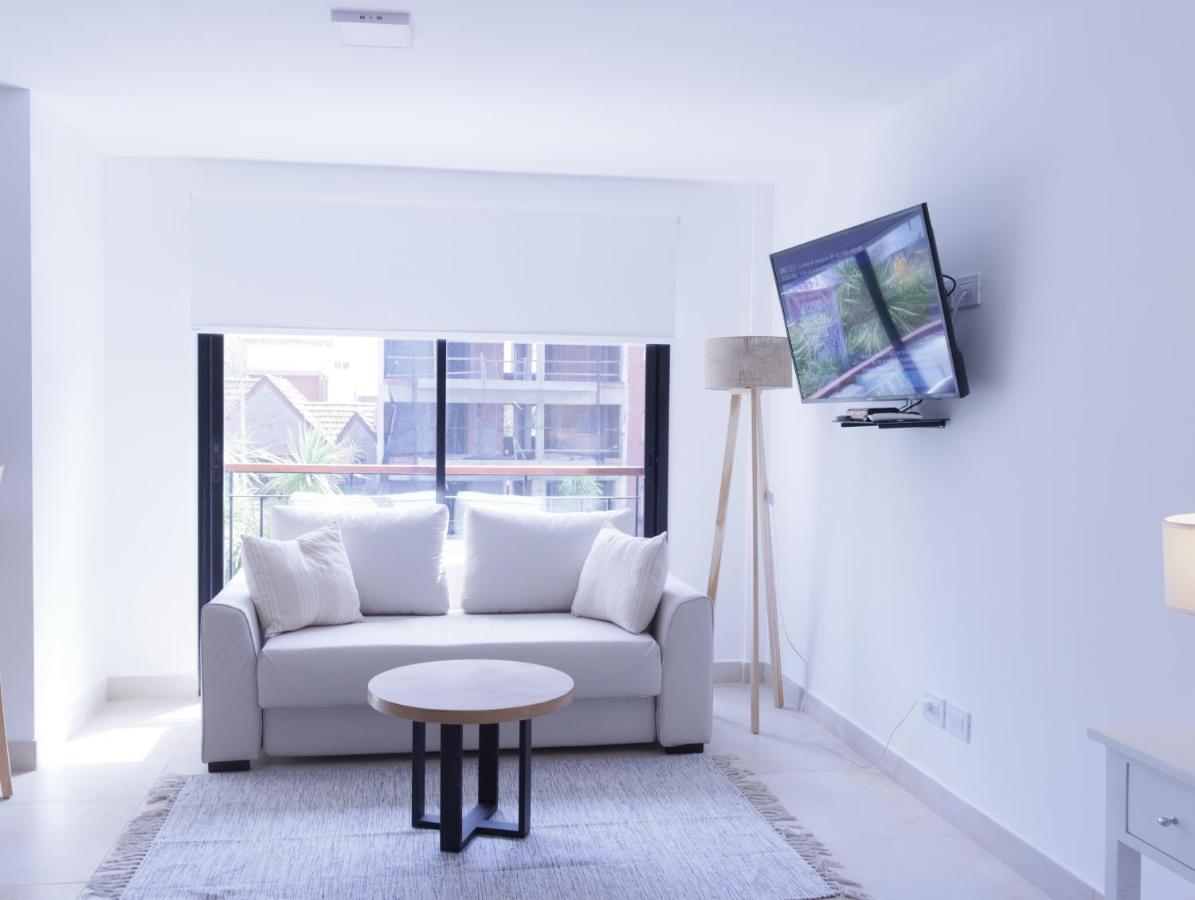 A Luminoso Y Practico Monoambiente En