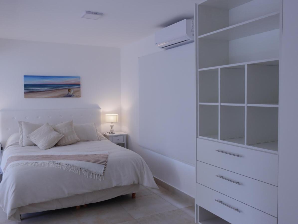 A Luminoso Y Practico Monoambiente En